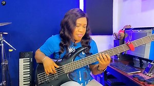 Relax with these 8 epic reggae basslines moves 😊 Get more reggae bass tutorials, use this link https://youtu.be/4EHz1j0shCs and please subscribe 💚🥰 thank you... | BassLady