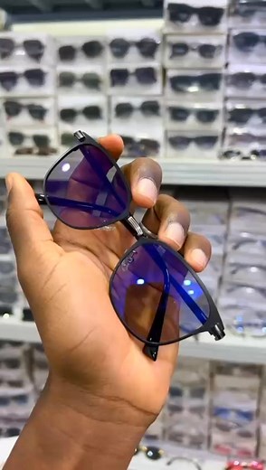136K views · 1K reactions | Bienvenue chez Style Optique  Lunettes photogray anti reflet  ️ Prix 13000f✅ Pour vos lunettes médicale veillez nous envoyer l'ordonnance ✅ Adresse Dakar  Livraison possible partout au Sénégal ✅ Numéro téléphone 70 536 29 60 OU 77 399 86 89 | Style Optique | Facebook