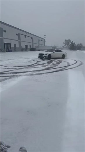 #mercedes #cls63 #donuts in snow