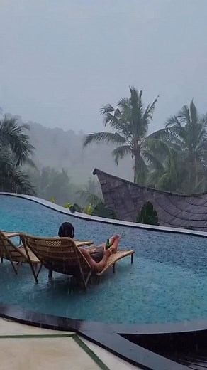 1.3K reactions · 45 shares |  @balilivin Bali’s weather has commitment issues 路‍♂️  @mics_pix_ #balilivin | Best of Bali | Facebook