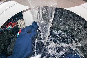 What Temperature to Wash Clothes: When to Use Hot, Warm & Cold Water