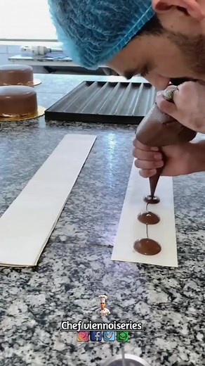 18K views · 56 reactions | Chocolate topper making idea. . . . . . . . . #reelsvideo #reelsviral #fypシ゚viralシ #fypシ #highlights2025 #fb #videoviralシ #follower #everyone #fbreelsfypシ゚viralfbreelsfypシ゚viral #garnishing #chocolatetoppers #Chocolate | Jami's Cake Corner | Facebook