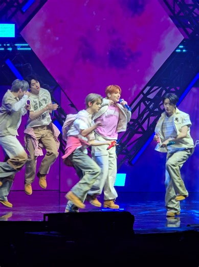 After 3 years 🥹🫶 Thank you so much @dunkin.ph see you soon in Manila concert @txt.bighitent pleasseeee 🙏🤞🫶🥹 #dunkinph_tx #dunkinph_wondersat553 #tomorrow_x_together #txtmoa #fyppppppppppppppppppppppp