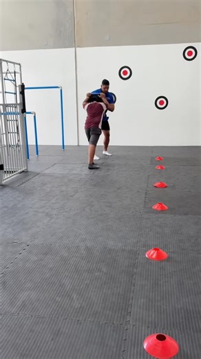 DYNAMITE KIDS | Functional Fitness Gym on Instagram: "When kids learn how to squat, push, and explode with control, they’re not just getting stronger they’re building the foundation for success in EVERY sport. From sprint starts to jumping for a ball, explosive push movements teach kids how to generate force quickly a key skill in all sports. Learning to bend, load, push, and land properly builds coordination and balance. Kids move smarter, safer, and more efficiently. #smeatongrange #dynamiteki