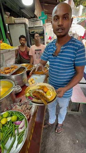 Kolkata ka World Famous khana 🤣😱😋 #shorts #youtubeshorts #streetfood