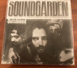 Soundgarden - Outshined