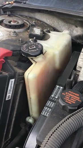 Coolant overflow tank boiling