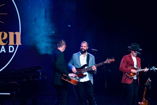 It’s been an amazing week so far on the high seas! We’ve even had banjo playing! Imagine that! #gospelmusiccelebration | Chosen Road