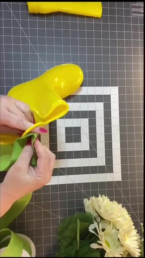 887K views · 14K reactions | Learn how to make this adorable spring door hanger with kids rain boots. Watch the full tutorial here ➡️ https://youtu.be/NG8nzceHhbM #julieswreathboutique #springiscoming #craftingideas | Julie's Wreath Boutique | Facebook