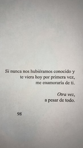 @sofiarosspoesia on Instagram: "Extraido del libro “corazon espinado ” de Maria Iglesias, disponible en Amazon. #poesia #latidos #frasesdeamor #amor #romance #poema #escritos #frases #libro #desamor #roto #triste #atardecer"