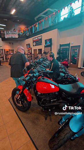 Volcano Harley-Davidson Gladstone Oregon Motorcycle & Bikers