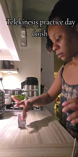 Been a minute but im coming back slowly. #portalhost #telekinesisbeginner #telekinesisisreal #telekinesis #aerokinisis