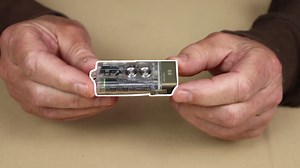 RovyVon Angel Eyes E8 Keychain EDC Flashlight Review