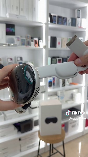 تجربة استخدام Apple Vision Pro: جهاز عجيب!