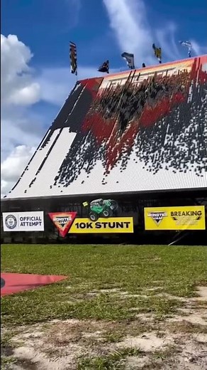 Breaking world records 🎯 Monster Jam 10K Stunt #Shorts #MonsterJam