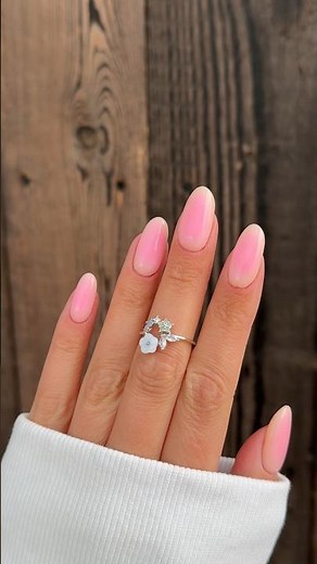 Drop salonen 💅 dippi giver dig stærke, glitrende negle derhjemme #negle #dippi