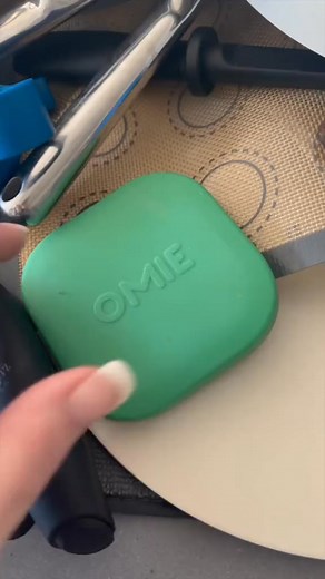 A little kitchen cleaning motivation 😮‍💨🤩 #asmr #CleanTok #momlife #morningroutine #kitchenorganization #cleanwithme #motivation #satisfying | catben