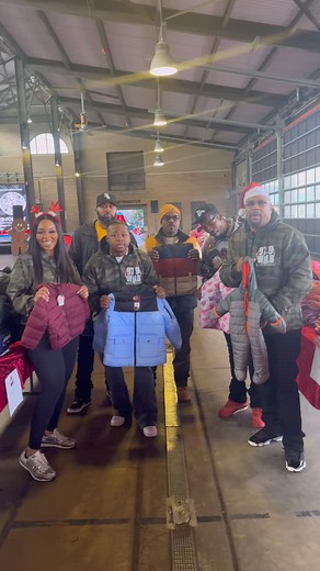 We are here at Shed 5 for our annual #CoatsForKids event!! We’ve got over 1,000 coats to give away! 🧥❤️ #iheartradio #wjlb #detroit | 97.9 WJLB