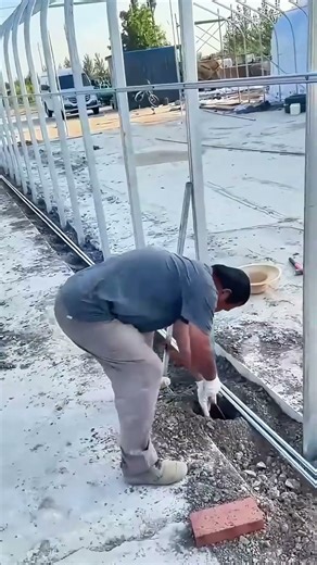 The Unsung Heroes Behind Greenhouse Construction: Full Installation Process Revealed