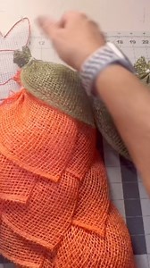 4.2K views · 49 reactions | DIY Carrot Wreath 凌This cute carrot wreath is perfect for spring and Easter décorWant the free step-by-step tutorial? Comment CARROT below! If you love it, tap share and sprinkle a little carrot love on your feed so your crafty friends can enjoy it too  #holliehobbies | Hollie Hobbies | Facebook