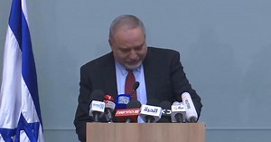 Israeli defense chief resigns to protest Gaza truce