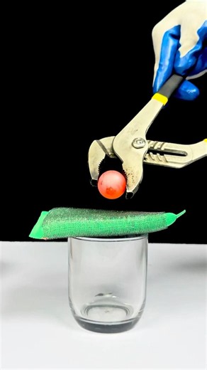 Experiment 1000°C vs Sponge 😱#experiment #science #asmr #usa #trending