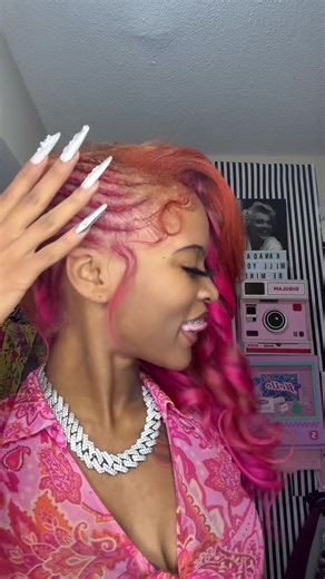 Yitttyyyy 🥰🥵 IG Kanada_Model 🩷 . #kanadaking #transition #fyp #pinkhair #hairinfluencer