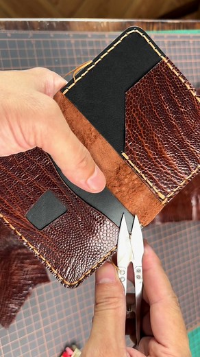 I Made a Wallet from Ostrich Leg Leather — You Won’t Believe the Texture! #leather #asmr #leathercraft #wallet