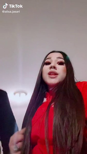 Alisa jasari (@alisa.jasari)’s videos with Airmax gegen Kopf - Dardan