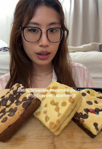 Delicious Brownies Mukbang Experience