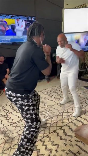 🚨 Mike Tyson SPARRING Footage STUNS Fans — Power Still INSANE!