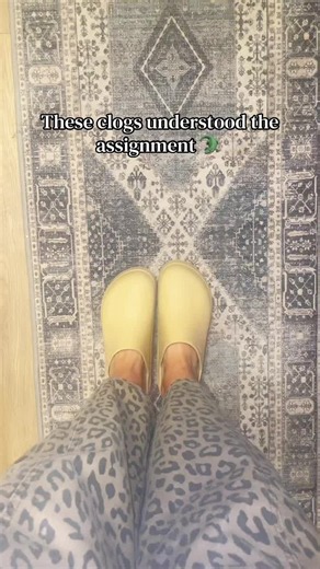 Favorite shoes everrr! So comfy and my feet never hurt wearing these! #crocs #crocsgirlie #clogs #platformshoes #platformclogs @Crocs