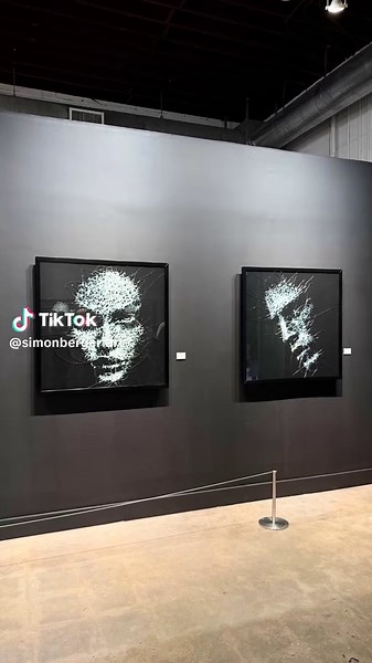 In the clash of hammer and glass, a new form takes its first breath…. 📍 Goldman Global Arts Gallery, Miami @ggagalleryofficial @wynwoodwallsofficial In collaboration with @jessicagoldmansrebnick @laurentmarthalercontemporary @florianpaulkoenig #SimonBerger #GlassArt #ArtWeek2025 #GGA #MiamiArtWeek