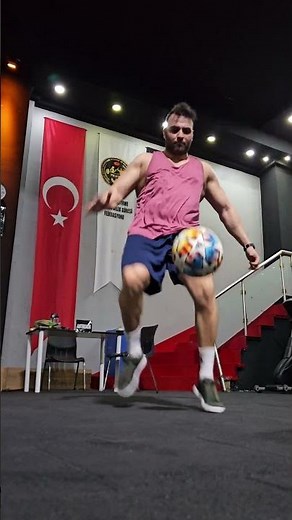 Son anda yaptım 🇹🇷#dünyaturu #futbol #şov #gösteri #hareket #öğren #topcambazi