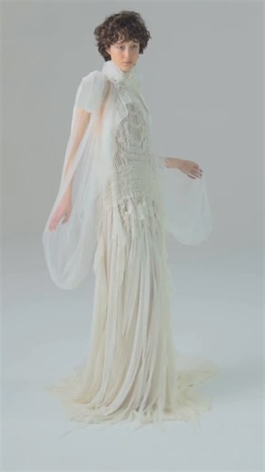 315 reactions · 7 comments | Celebrating romantic and sophisticated wedding gowns. “ Georgia”, “ Mary”, “Rosa” - Vera Wang HAUTE Wedding Spring Summer 2026 Collection. #VeraWang #VeraWangHAUTE | Vera Wang | Facebook