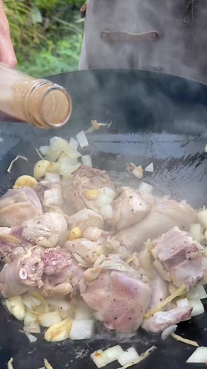Ilokano-style chicken with a twist...rich, hearty flavors brought to life with Sapporo Sotanghon. Comfort food done the northern waySapporo Products Inc. #IlokanoCuisine #ChickenRecipe #SapporoSotanghon #PinoyFoodLove #FoodStoryPH #HomeCookingVibes | Chef MJ