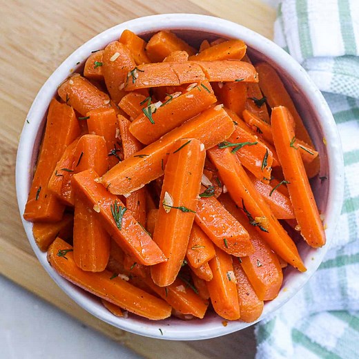 Sautéed Carrots With Garlic Butter And Herbs