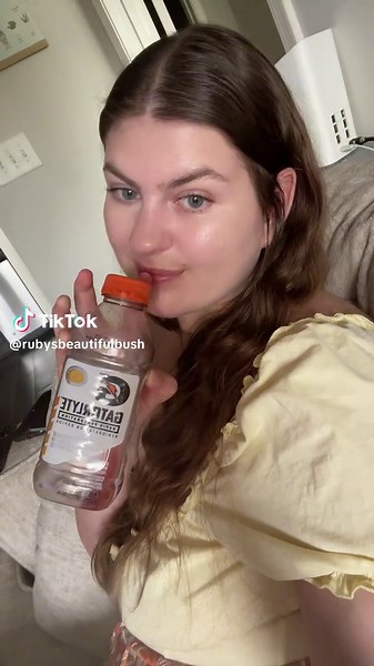 ruby peach (@rubysbeautifulbush)’s videos with Eyes Without A Face - Sinnerella