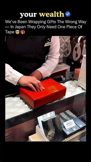 This gift wrap uses geometry instead of tape 🧠🎁
