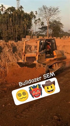How does a bulldozer work?
