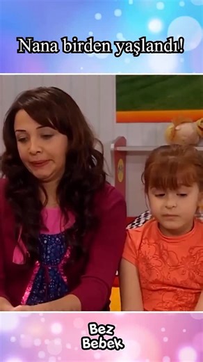 Bez Bebek on Instagram: "Bez Bebek, Focus Film imzalı, ilk bölümü 20 Eylül 2007 tarihinde yayımlanan Türk yapımı fantastik, komedi, çocuk ve dram türündeki televizyon dizisidir. Dizinin yapımcısı Nilgün Sağyaşar, yönetmeni ise Serpil Kurtça’dır. 3. sezonda Hakan karakteri değişmiş ve Tan Sağtürk’ün yerine Alpay Kemal Atalan geçmiştir. Toplam 3 sezondan oluşan dizi, 2 Nisan 2010 tarihinde yayımlanan 101. bölümü ile final yaparak sona erdi. Tekrarları ise, 1 Ağustos 2018 tarihinden itibaren a2’de 