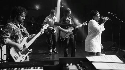 “Please Call Home,” a classic from the Allman Brothers Band, receives a fresh interpretation featuring the soulful vocals of Sierra Green. Her powerful and emotive delivery breathes new life into this timeless track, capturing the essence of longing and nostalgia that the original so beautifully conveyed. One of the standout aspects of the Allman Betts Family Revival is our commitment to showcasing emerging talent. Among all of the great stars we have on each show we also take pride in introduci