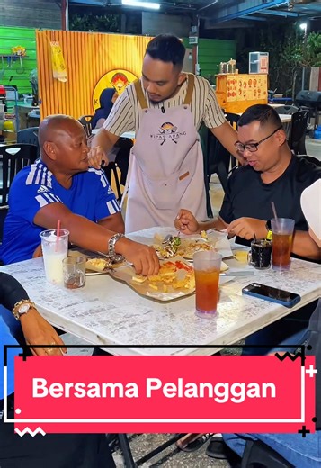 Kipas Arang: Tempat Makan Sate Besar di Batu Pahat