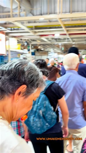 Craving Wanton Mee led us to 505 Jurong West Market & Food Centre for Long Kee Wanton Mee. Springy noodles, nostalgic flavours, plump dumplings, fast-moving queue and friendly service, definitely worth the wait. 想吃云吞面，于是来到 505 裕廊西熟食中心的隆记云吞面。面条爽滑有弹性，味道充满怀旧感；水饺饱满好吃。排队速度快，服务亲切，绝对值得一等。🍜✨ #umakemehungry #cdc #jurongwest #wtm #instafoodie | U Make Me Hungry