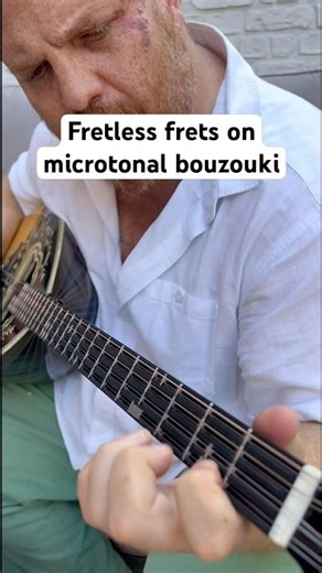 Fretless frets on microtonal bouzouki