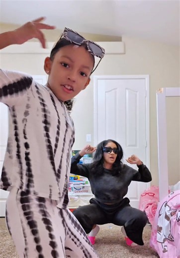 Raising her on Crime Mob instead of cocomelon 💅🏽 #millennial #millennialmom