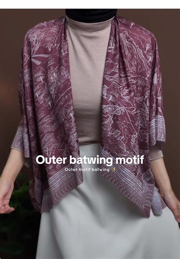 Stylish Outer Batwing Motif for Trendy Outfits