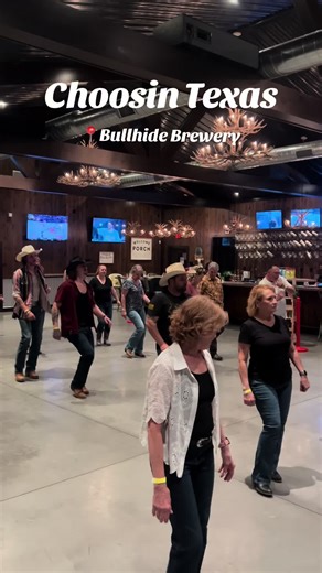 Choosin Texas 📍: Bullhide Brewery every Thursday from 6:30-10:30 PM #countrylinedancing #linedancing #linedance #linedancers #country