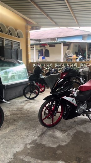 RS150R Vietnam & Malaysia: Features and Comparison