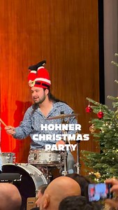 What a magical night! ✨ Today we celebrated our HOHNER Christmas Party, full of music, joy, surprises, heartfelt moments and so many smiling faces. 🎶❤️ From amazing performances to well-deserved honors for long-time team members, from wonderful food to thoughtful gifts… it was truly a night to remember. Here’s to our incredible HOHNER family and a beautiful end to the year! 🎄✨ | Hohner Music